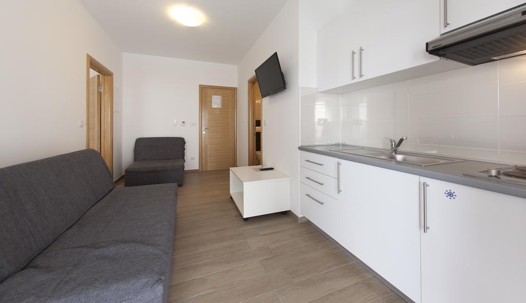 Villa Klara Apartments Башка-Вода Екстер'єр фото